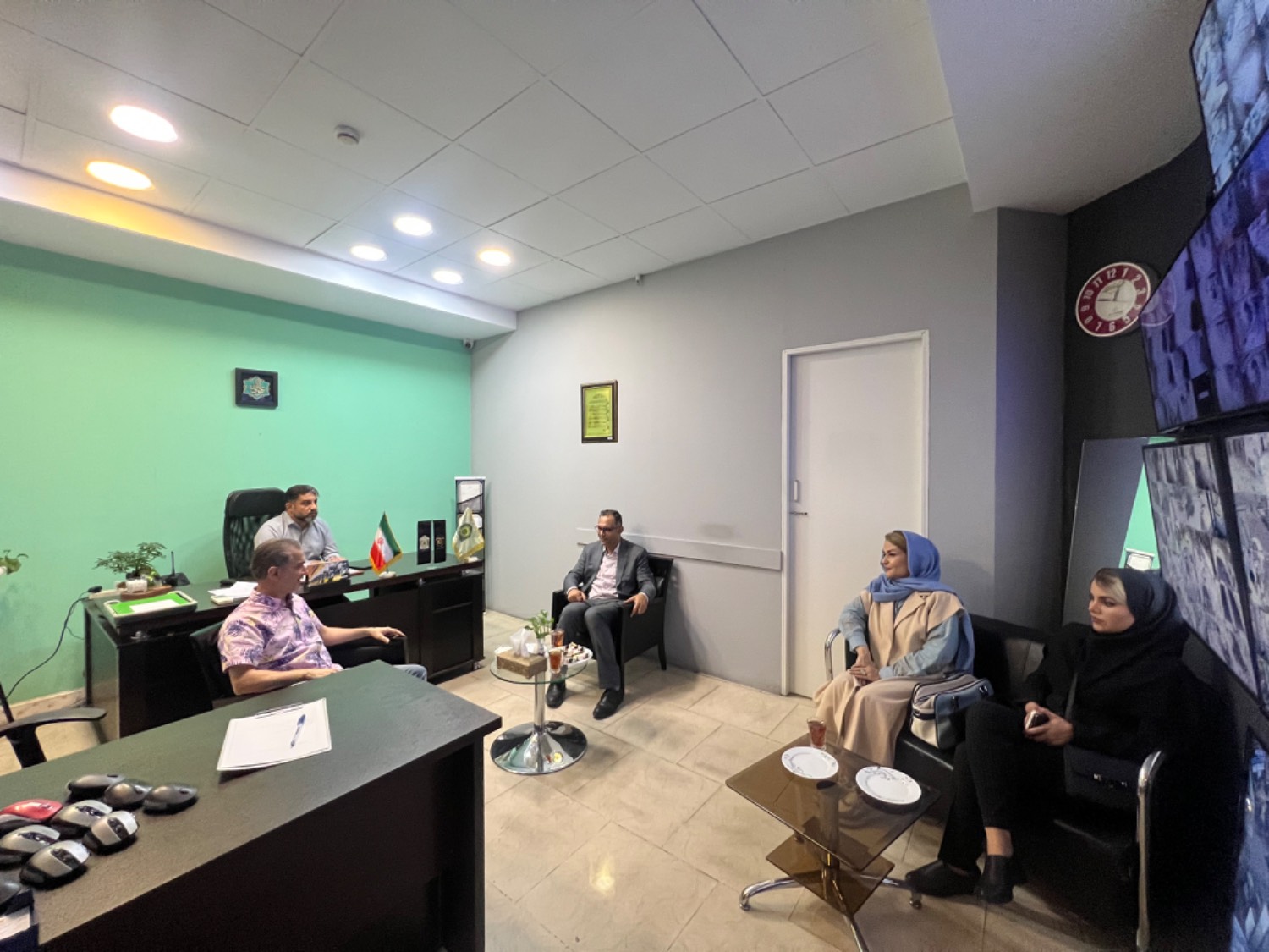 ‎‎ “بازدید آقای دکتر پژوهان و خانم دکتر حاتمی از شهر کودک شاپرک (فیلم)”